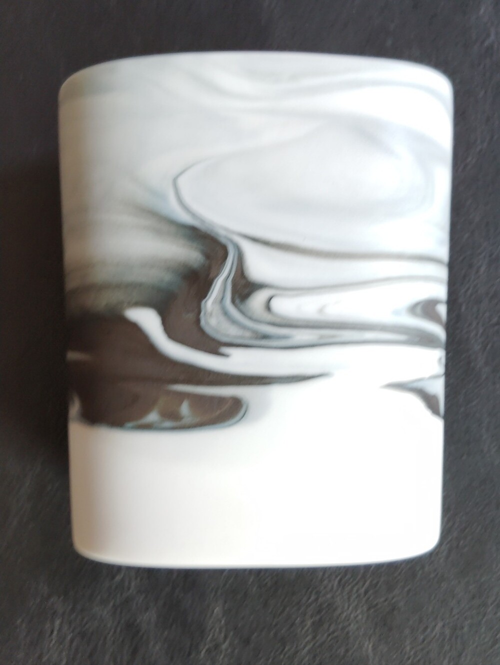 Empty Diptyque Marble-Pattern Porcelain Candle Holder - Picture 2 of 6